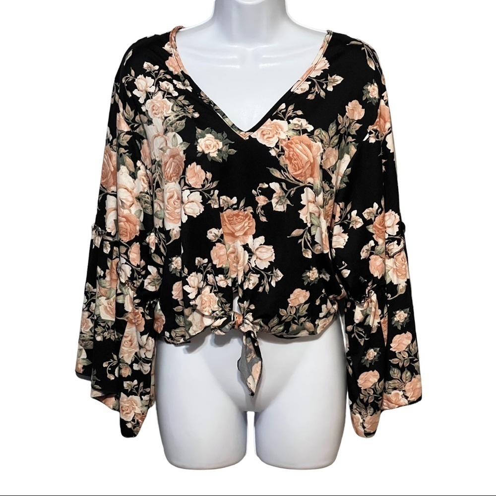 Lavender Field V-Neck Wrap Tie Top Black Multi Color Floral Women’s Medium